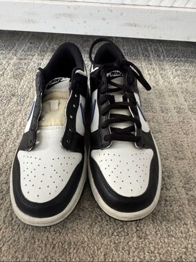 Nike Men's White Black Sneakers with Blue Swoosh